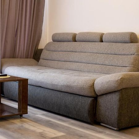 Central.Deluxe.Apartament.أرادايا المظهر الخارجي الصورة