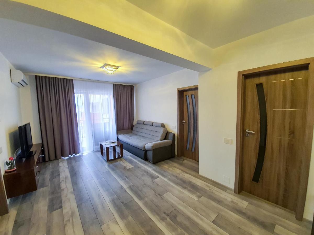Central.Deluxe.Apartament.أرادايا المظهر الخارجي الصورة