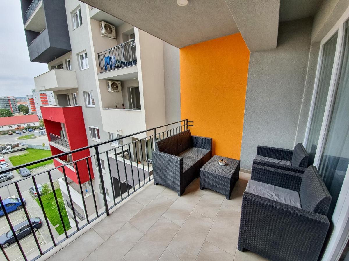 Central.Deluxe.Apartament.أرادايا المظهر الخارجي الصورة
