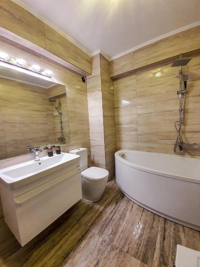 Central.Deluxe.Apartament.أرادايا المظهر الخارجي الصورة